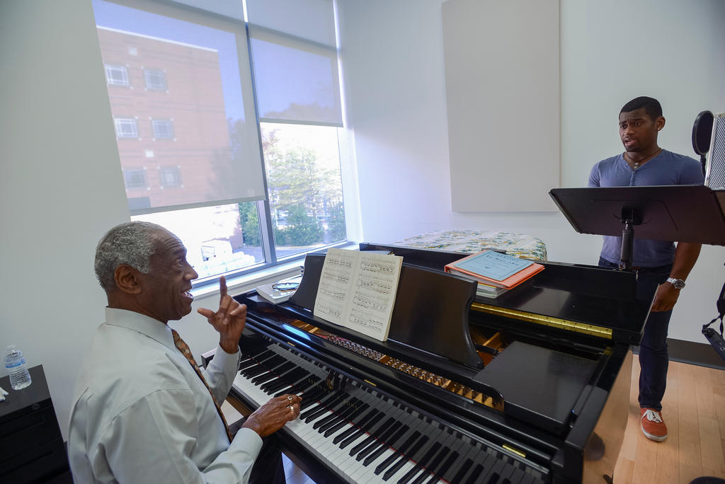 Devandas James practices with Professor Samuel Bonds. Photo by Evan Cantwell/George Mason University